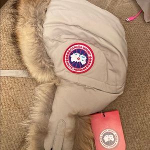NWT Canada Goose Aviator Hat